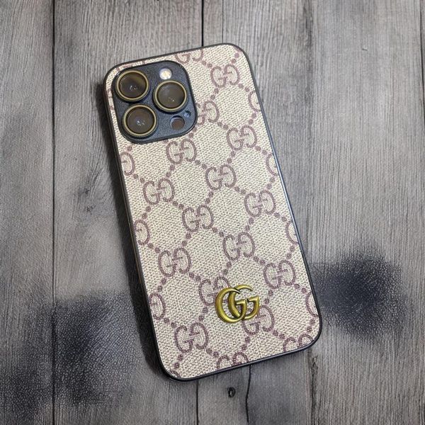 Дизайнерський чохол із металевим логотипом для iPhone 16 Pro  , у стилі GG , бежевий 9925 фото