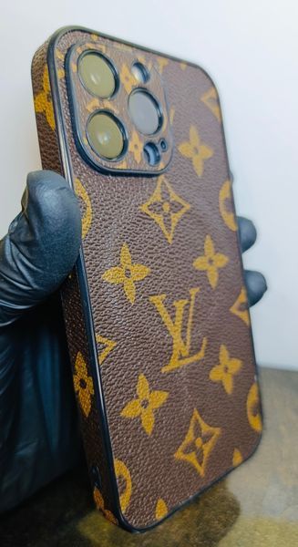 Брендовий чохол  для iPhone 15 Pro  з підтримкою MagSafe + Мікрофібра 9650 фото