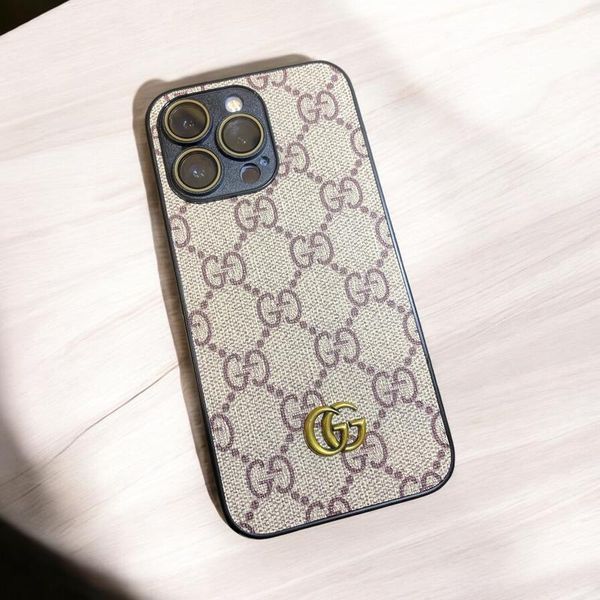 Дизайнерський чохол із металевим логотипом для iPhone 12 Pro Max , у стилі GG , бежевий 9875 фото